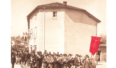 Exposition d’AOÛT et SEPTEMBRE :  Bannières du Département du Rhône et de la Métropole de Lyon